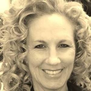 Meet your Posher, Adrienne